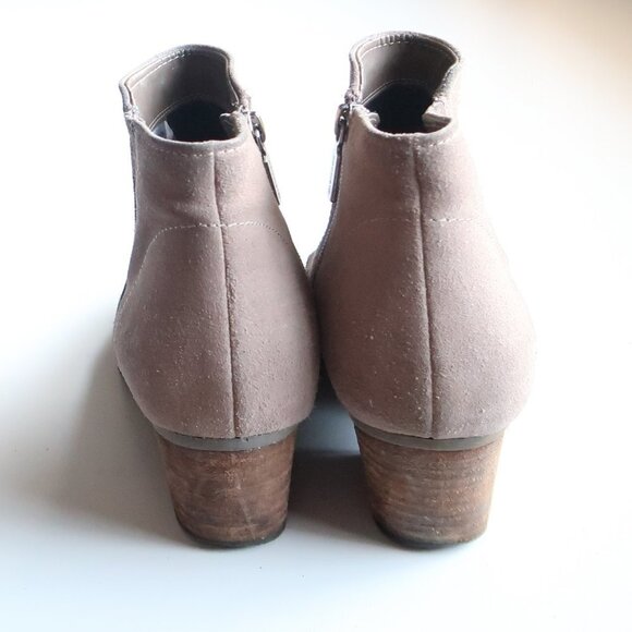 Blondo Taupe Suede Leather Block Heel Waterproof Ankle Boots Booties Size 10 - Picture 8 of 16